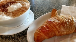 La Petite Croissanterie und Café